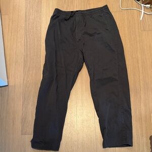 Uniqlo Men’s Dark Gray Casual Pants